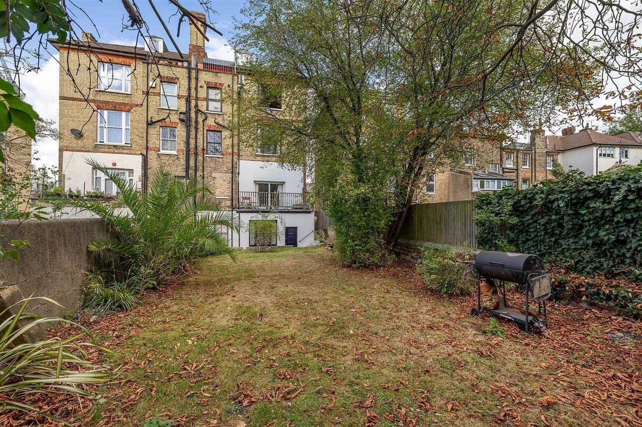 Thurlow Park Road, London, SE21, photo 10