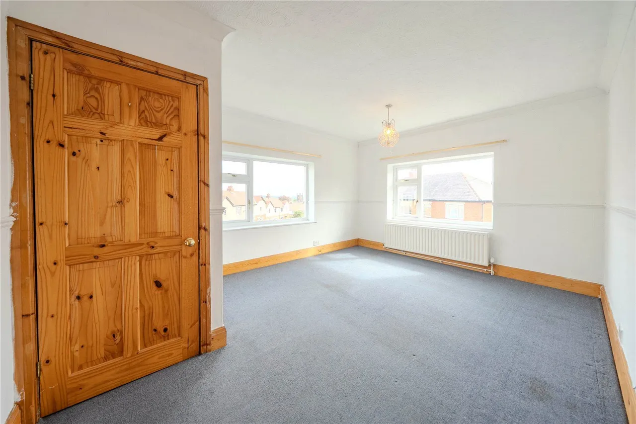 Merton Gardens, Farsley, LS28, photo 2