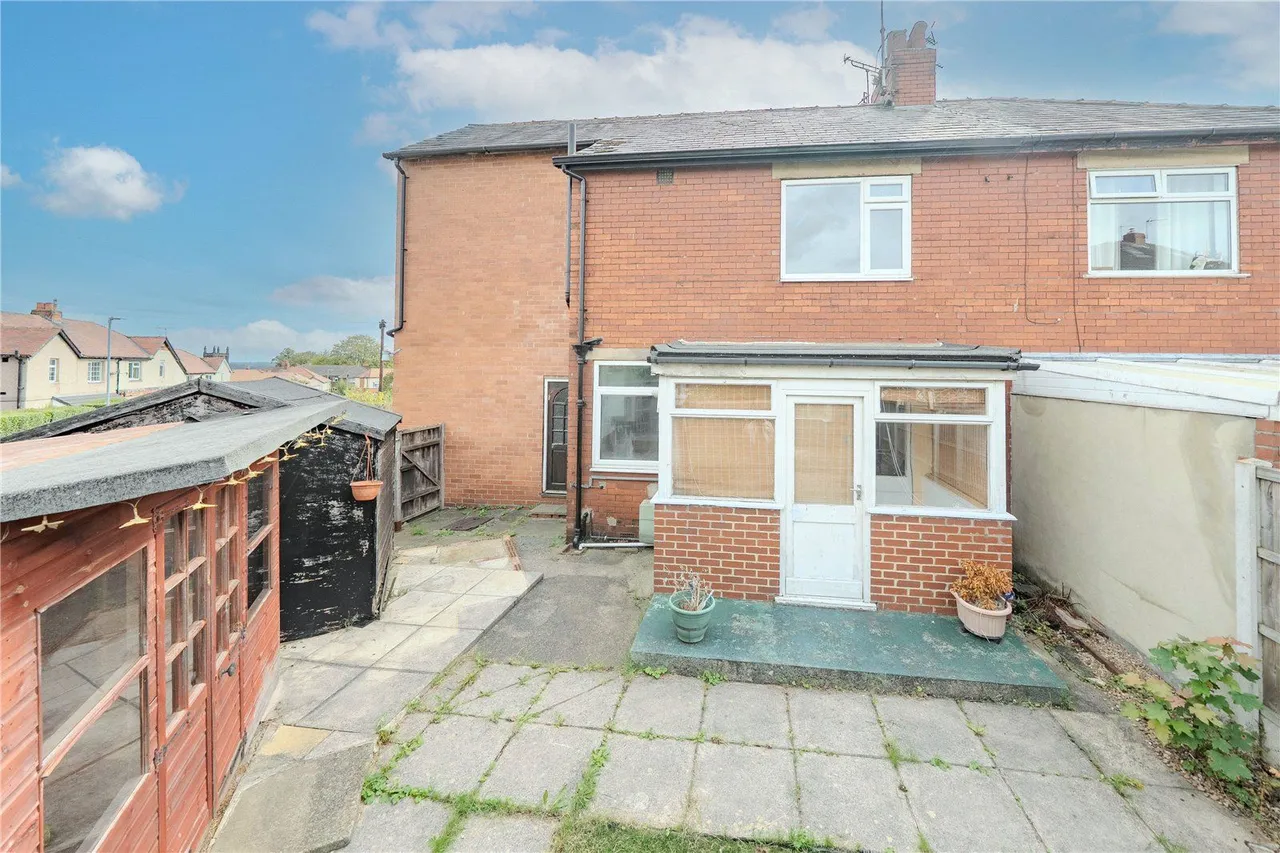 Merton Gardens, Farsley, LS28, photo 20