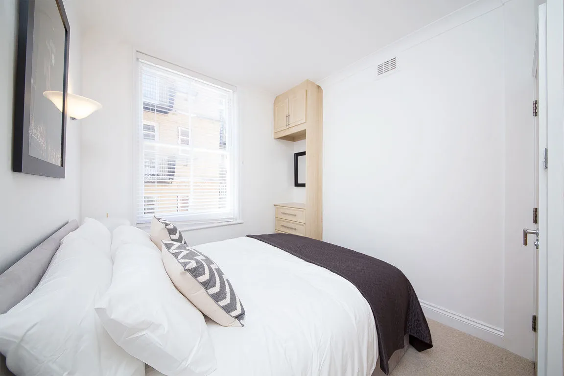 Hanson Street, London, photo 11