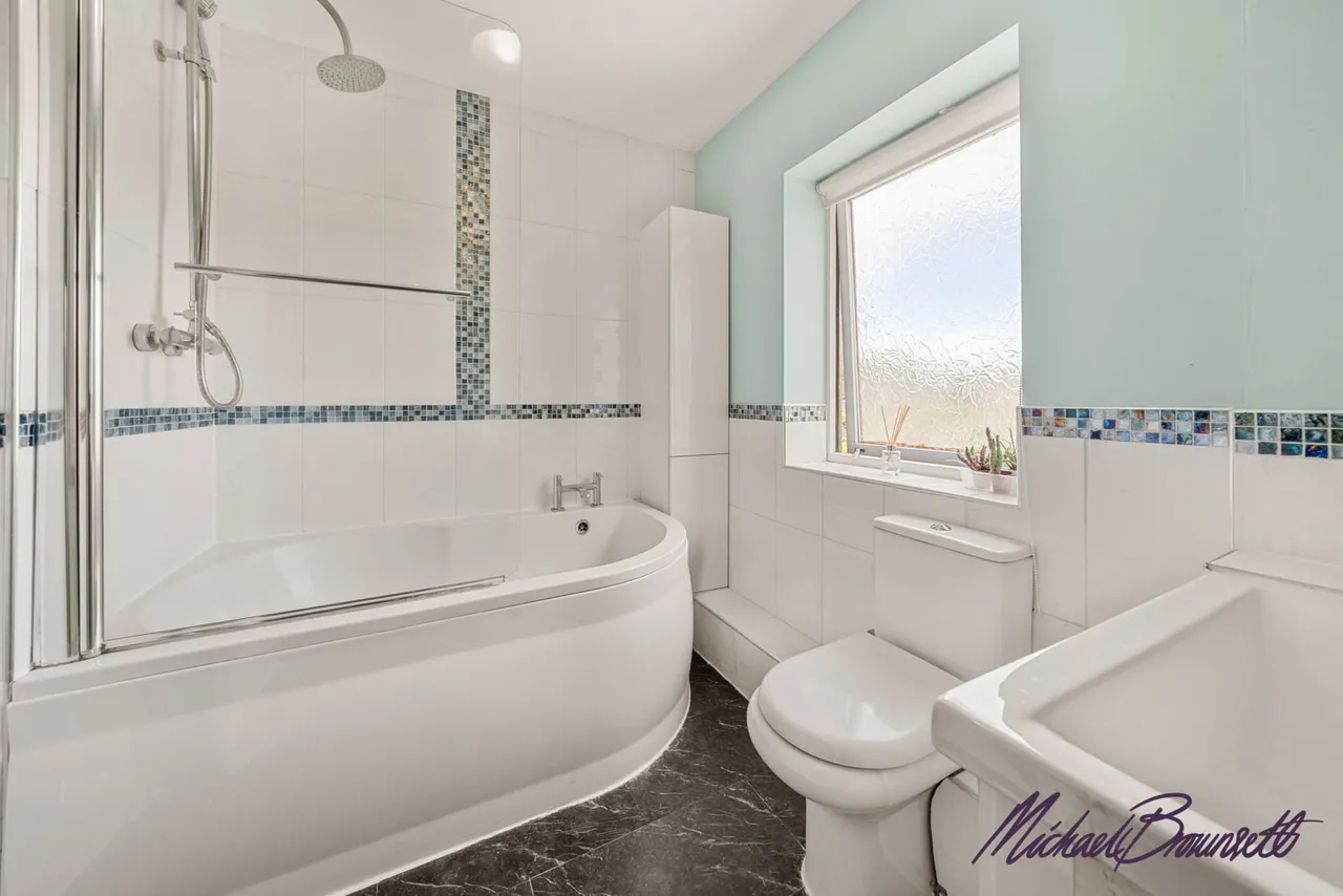 Broadfolds, Clayton, BD14, photo 21
