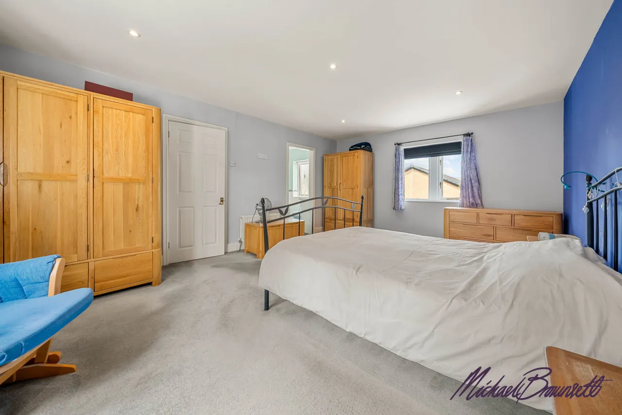 Broadfolds, Clayton, BD14, photo 19