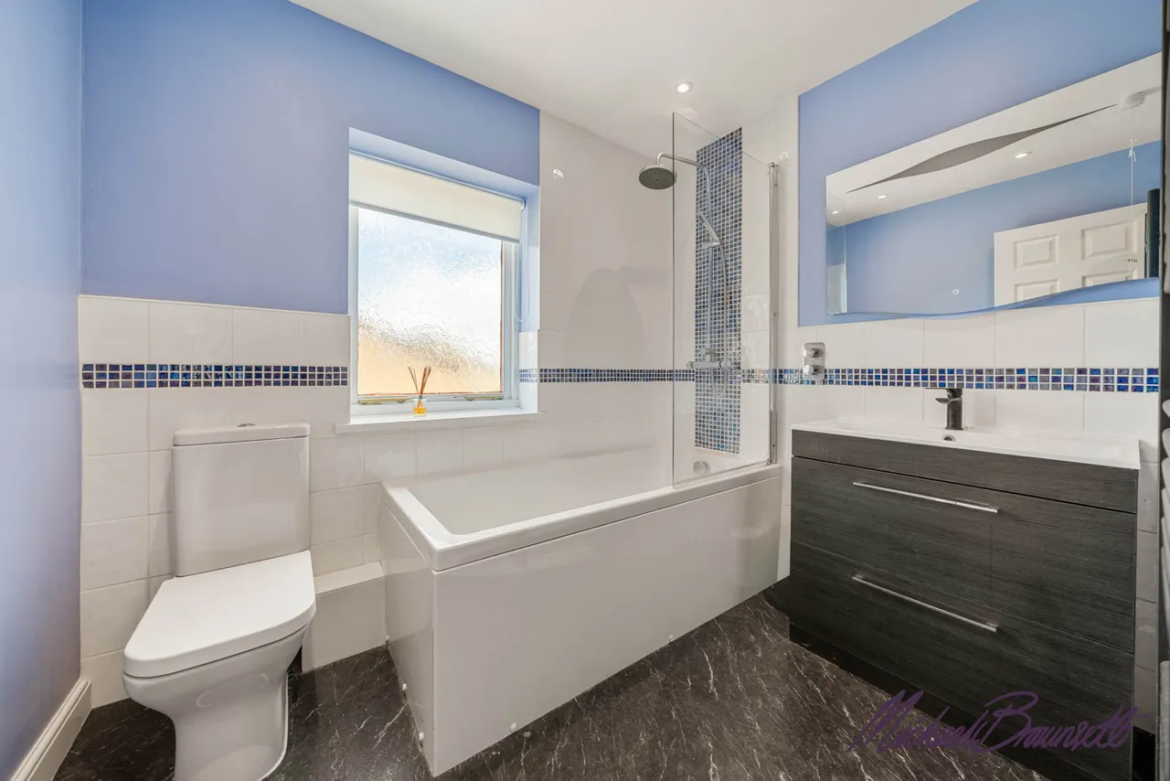 Broadfolds, Clayton, BD14, photo 29