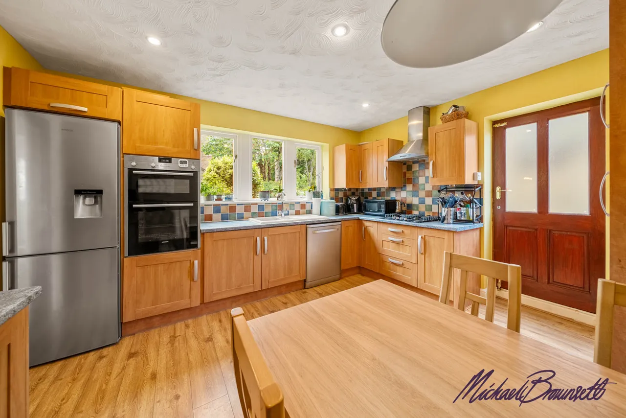 Broadfolds, Clayton, BD14, photo 11