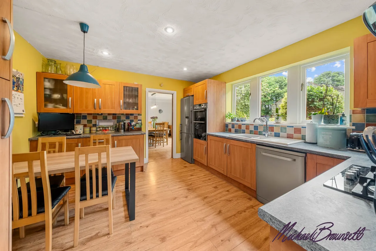 Broadfolds, Clayton, BD14, photo 8