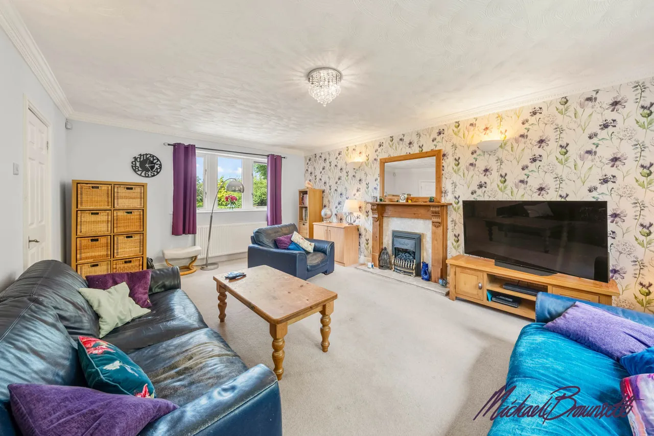 Broadfolds, Clayton, BD14, photo 5