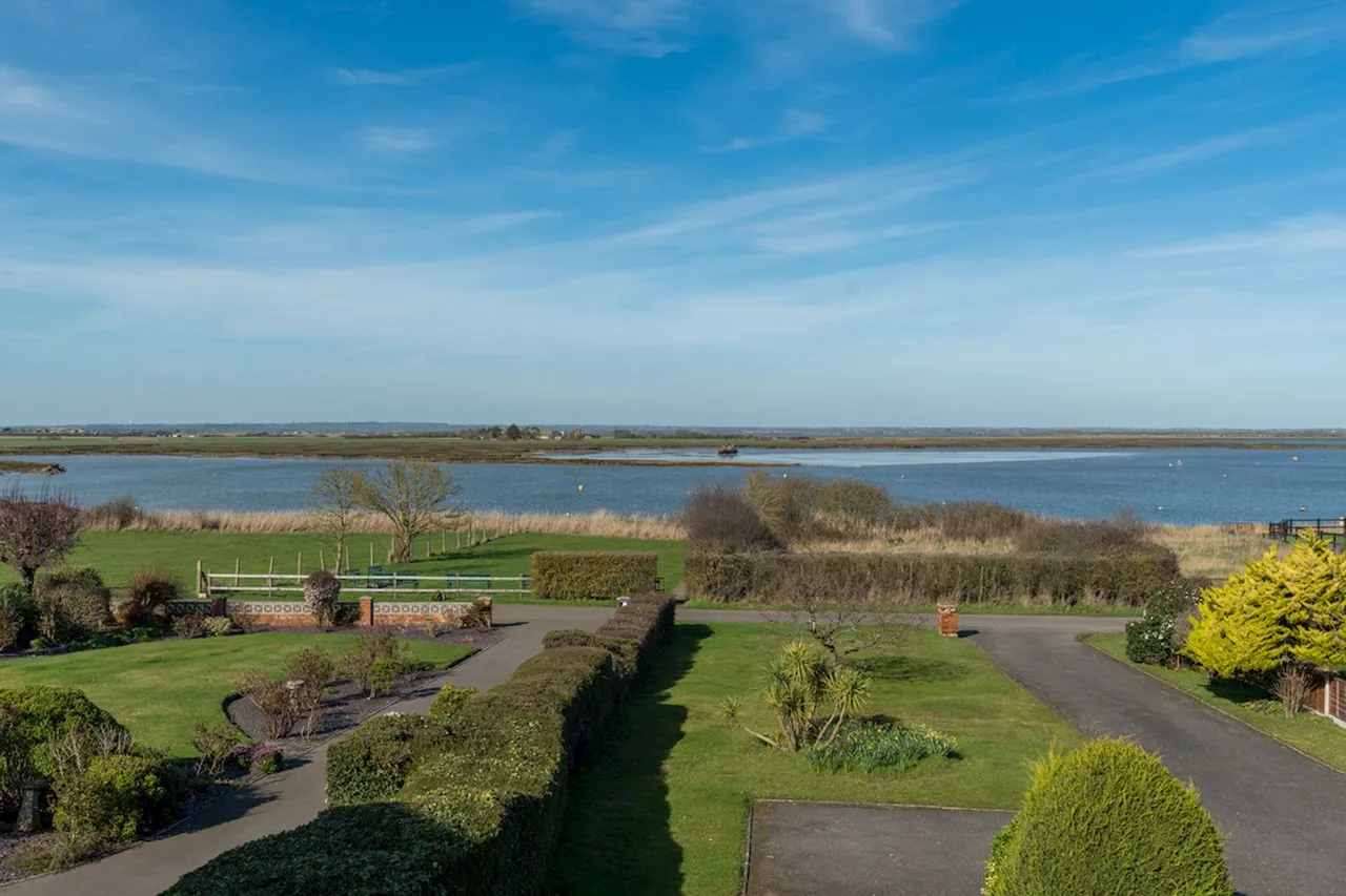 Esplanade, Maylandsea, photo 4