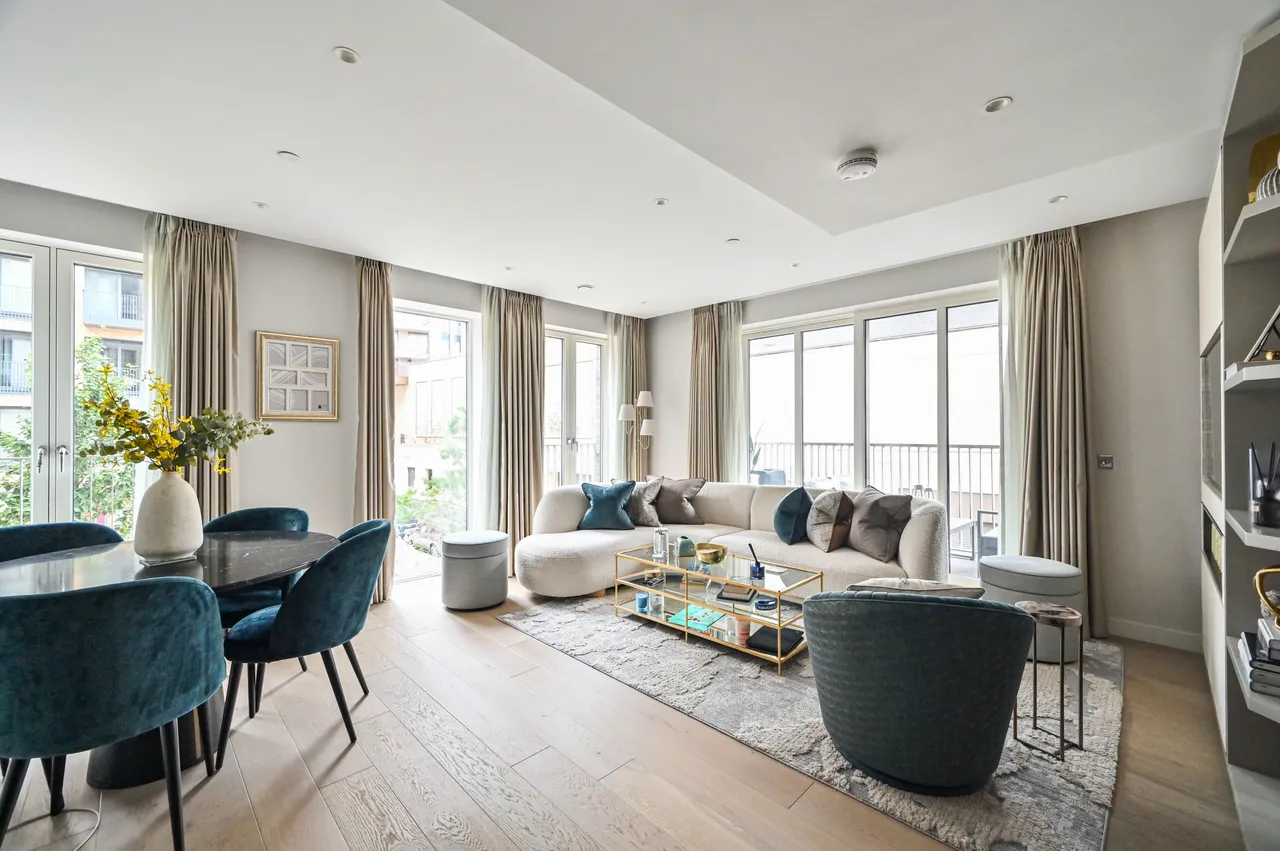 2 bed flat to rent — Flat 1, Peterborough House, LONDON