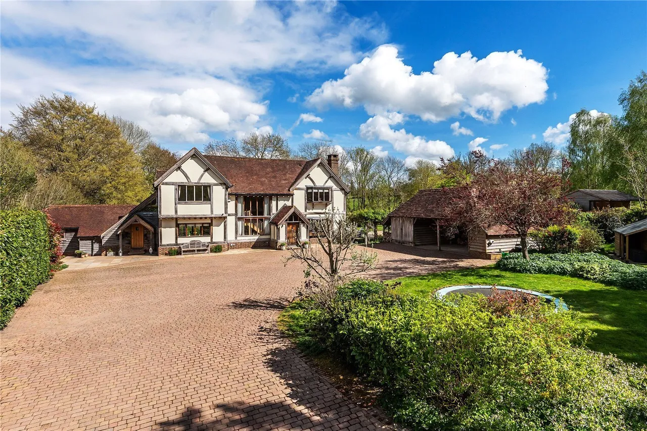 5 bed house for sale, Stick Hill, Edenbridge, TN8
