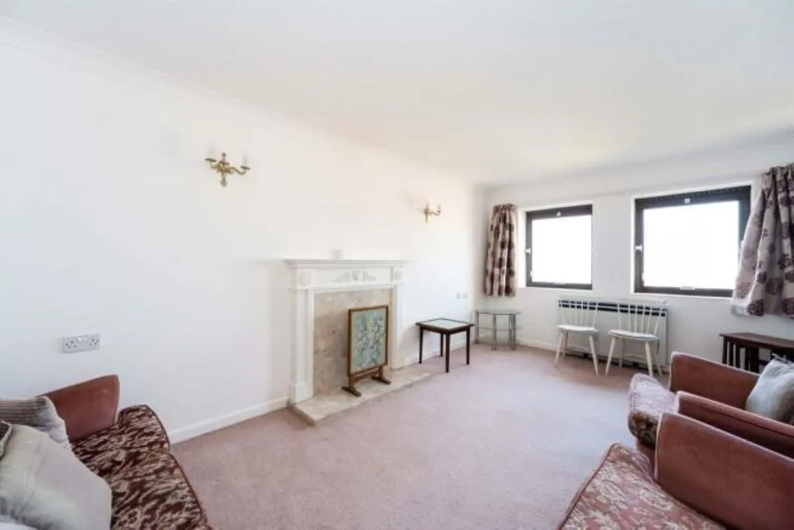 1 bed flat for sale — Clarence Parade, Southsea