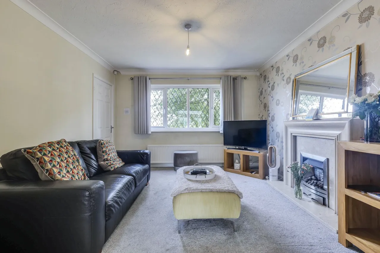 Northedge Meadow, Bradford, BD10, photo 3