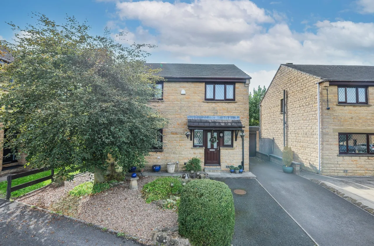 4 bed house for sale, Northedge Meadow, Bradford, BD10