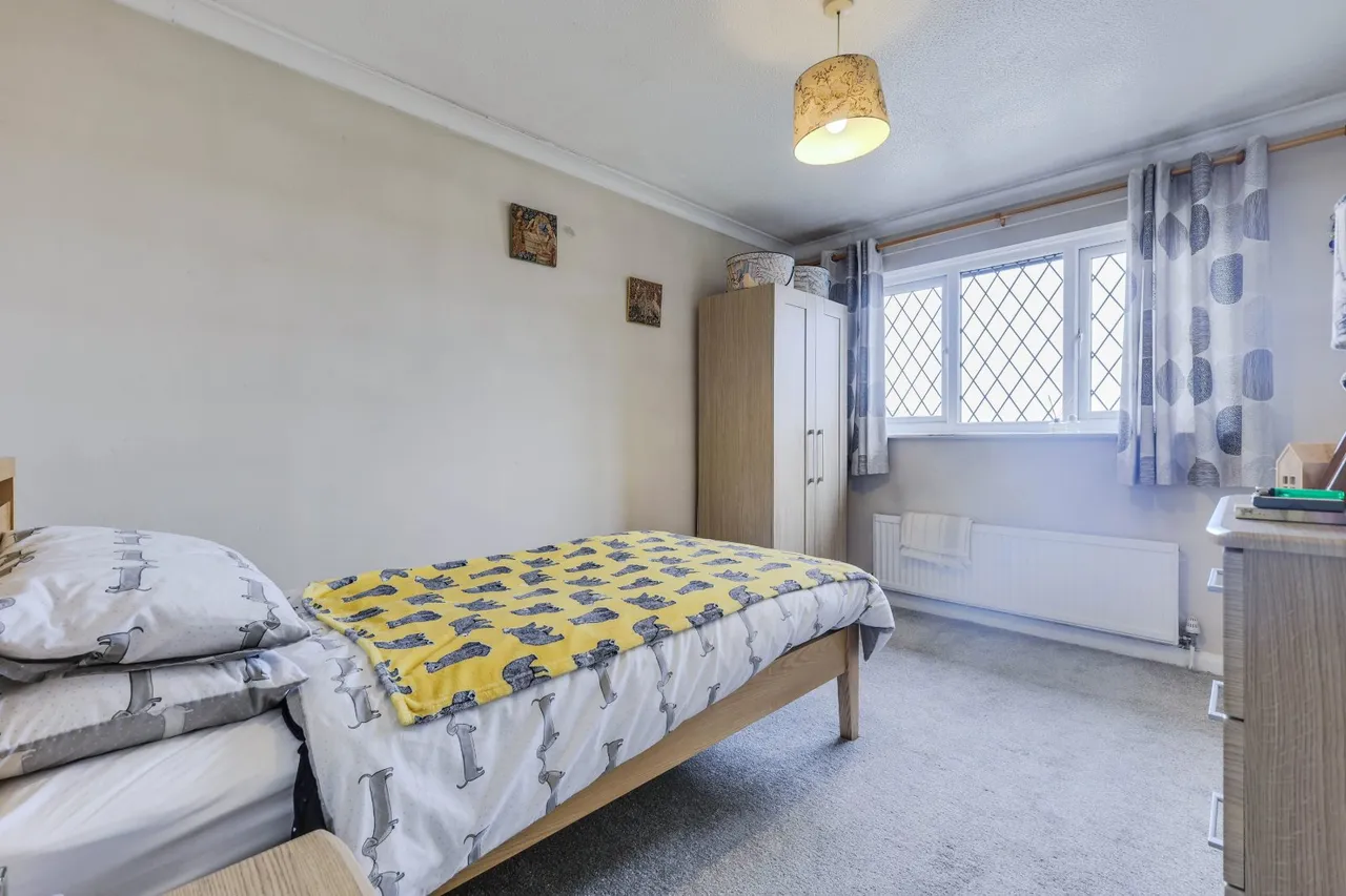 Northedge Meadow, Bradford, BD10, photo 12