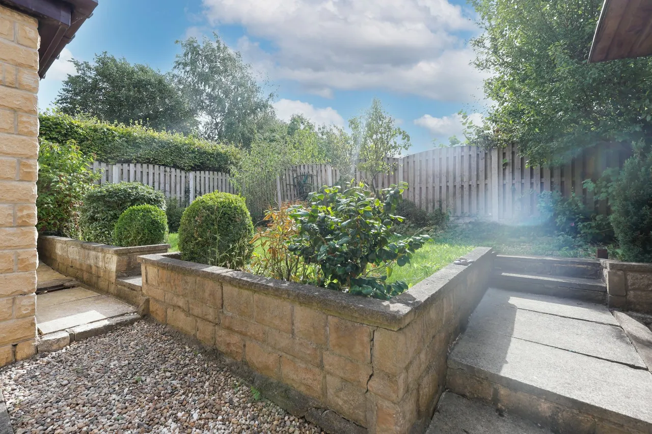 Northedge Meadow, Bradford, BD10, photo 19