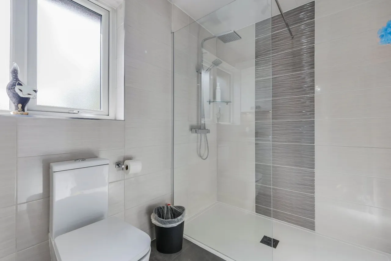 Northedge Meadow, Bradford, BD10, photo 17