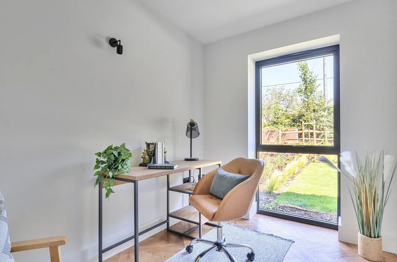 Knowle Lane, Horton Heath, SO50, photo 14