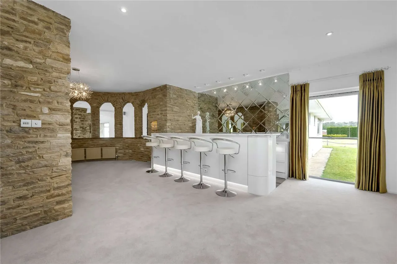 Monks Walk, Farnham, Surrey, GU9 8HT, photo 7