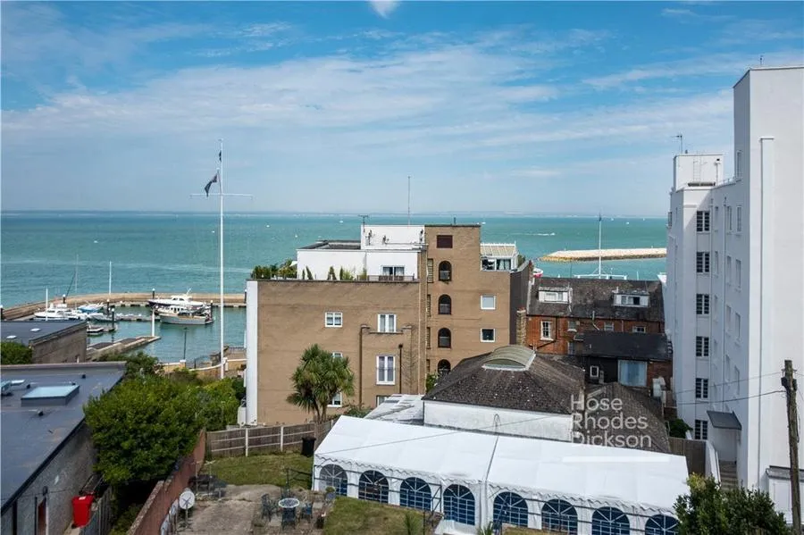 Castle Road, Cowes, PO31, photo 19