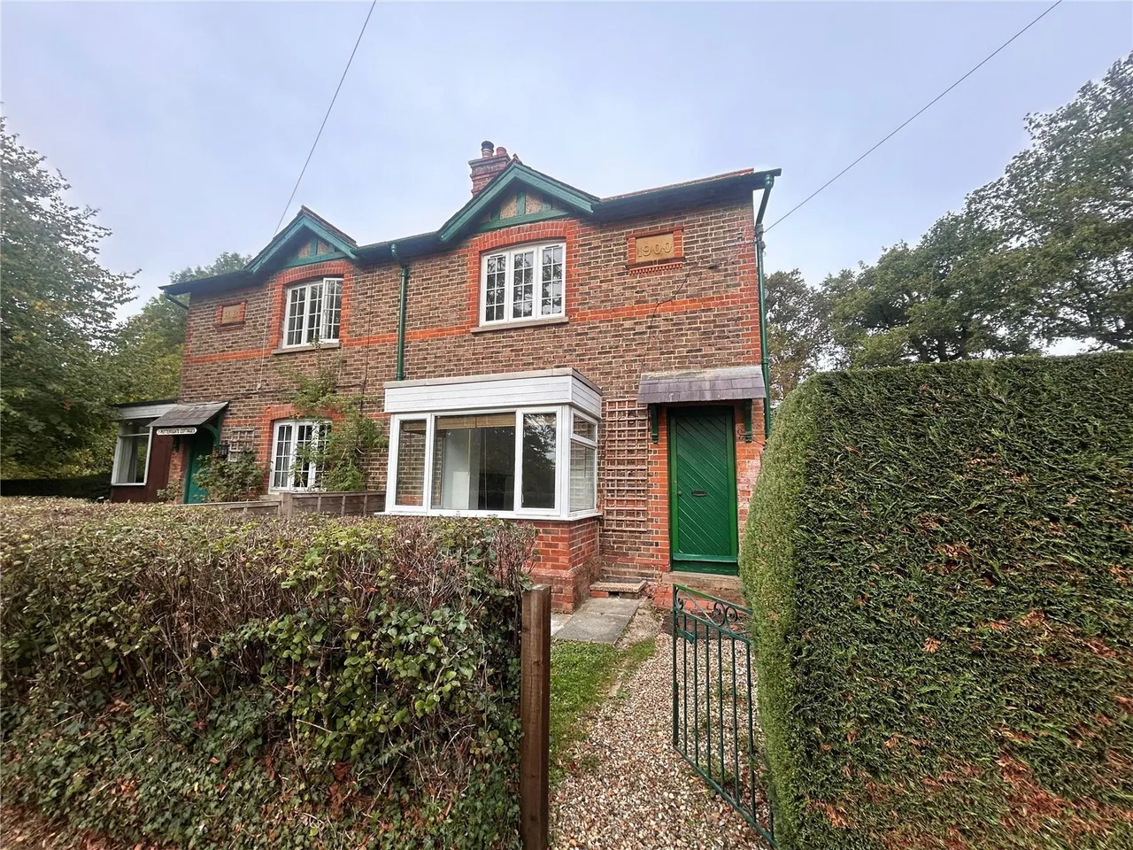 2 bed house to rent, South Park Lane, Bletchingley, RH1