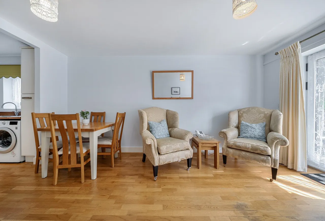 Squirrels Heath Lane, Gidea Park, RM2 6EW, photo 13