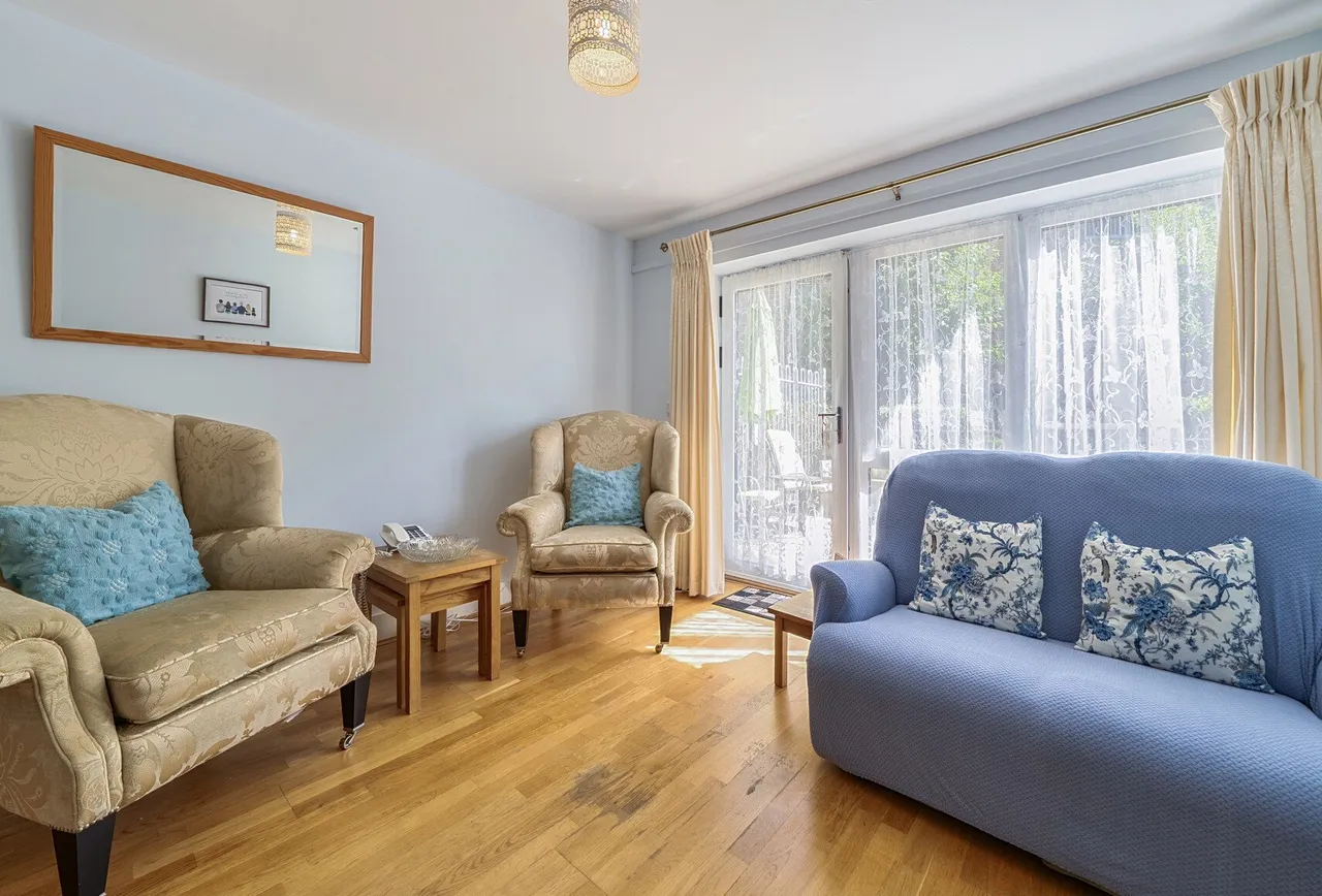 Squirrels Heath Lane, Gidea Park, RM2 6EW, photo 12