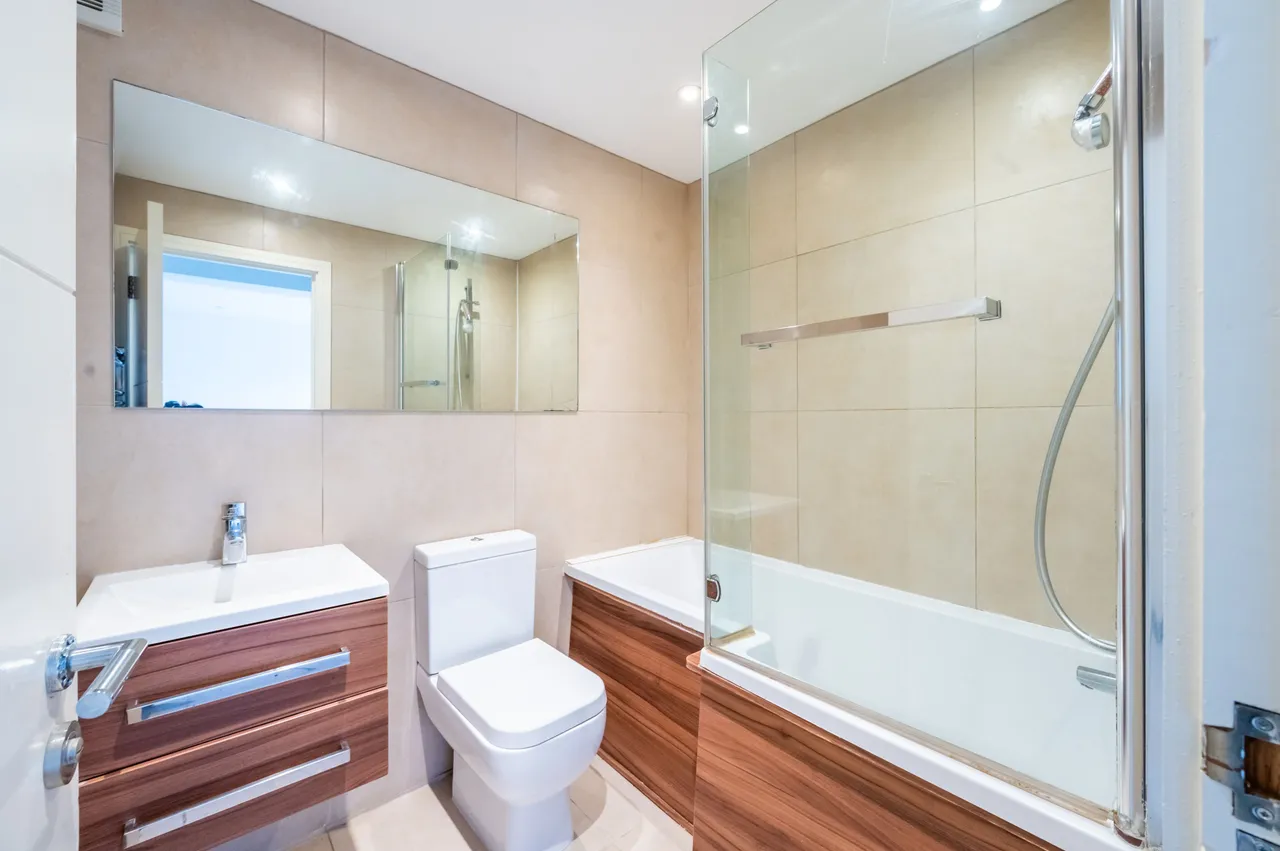 Flat 2, 559 Wandsworth Road, London, photo 7