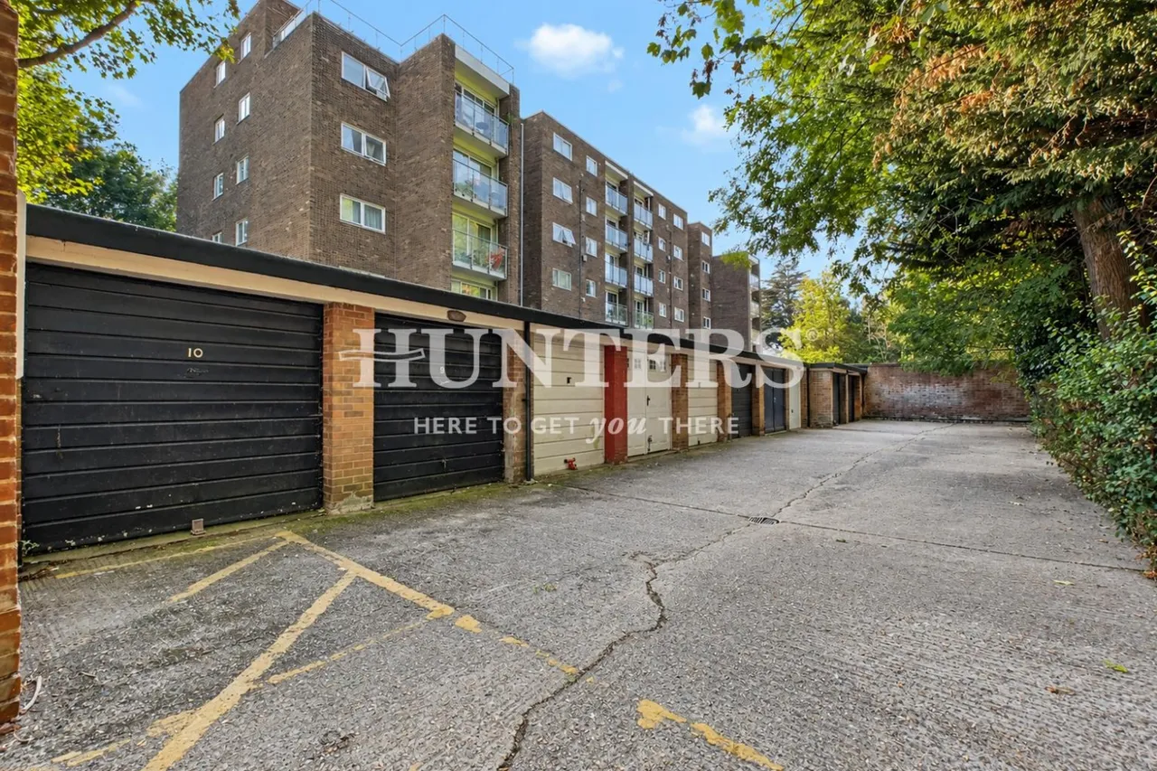 Garrick Park, Mill Hill, NW4, photo 11