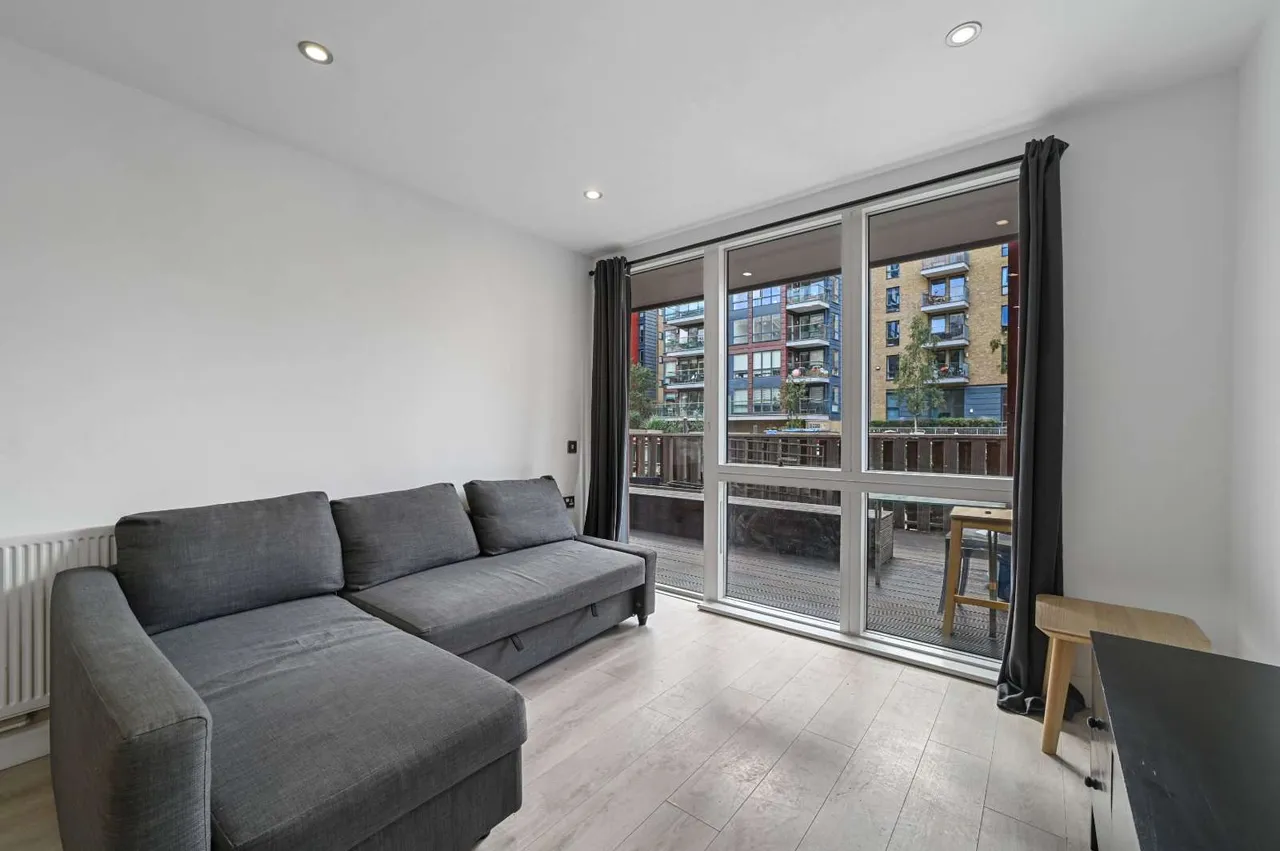 1 bed flat to rent — Kingsland Road, London, E8 4EG
