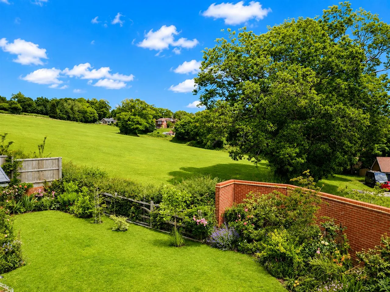 Red Clover Road, Ridgewood, Uckfield, TN22 5FQ, photo 2