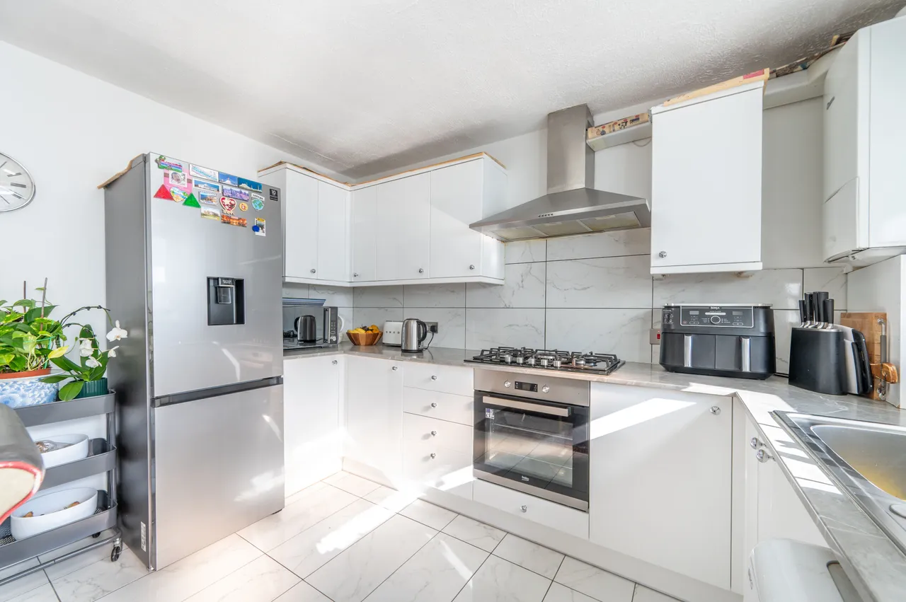 10 Banting House, Ainsworth Close, London, photo 5