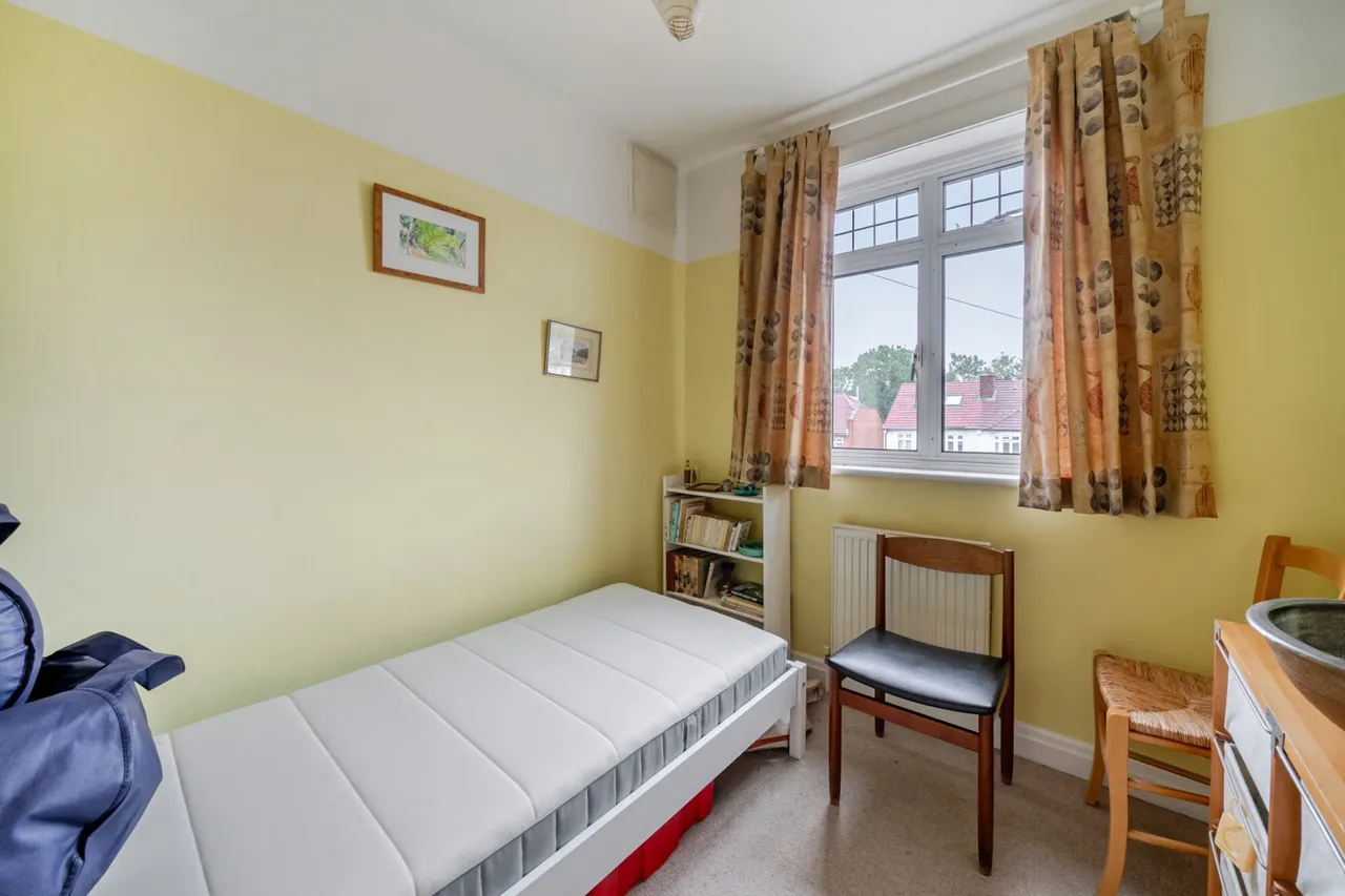 Woodyates Road, SE12, photo 13