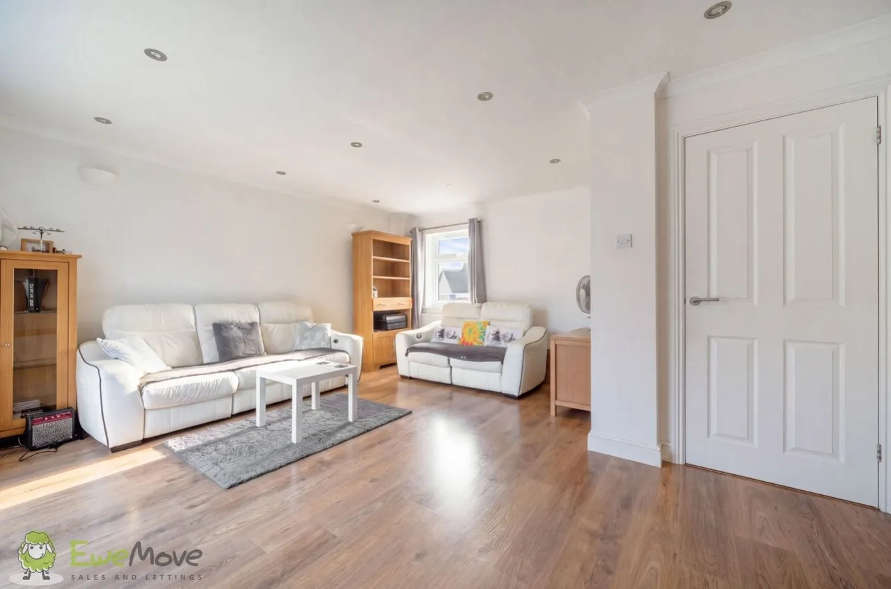 Sarisbury Close, Tadley, RG26, photo 8