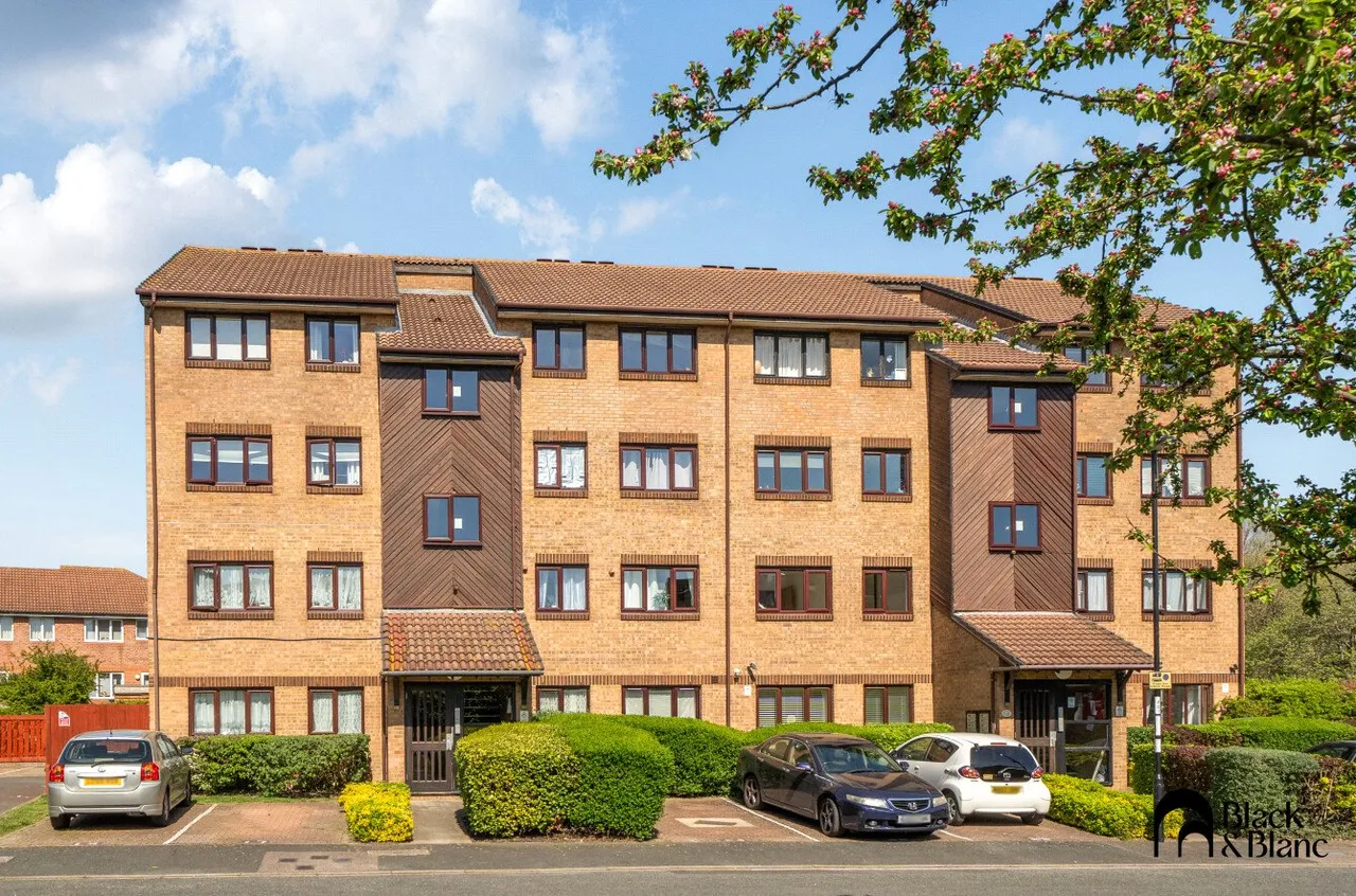 2 bed flat for sale — Hardcastle Close, Croydon, CR0