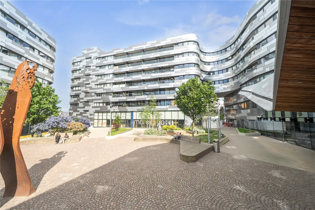 Lambarde Square, SE10, photo 17