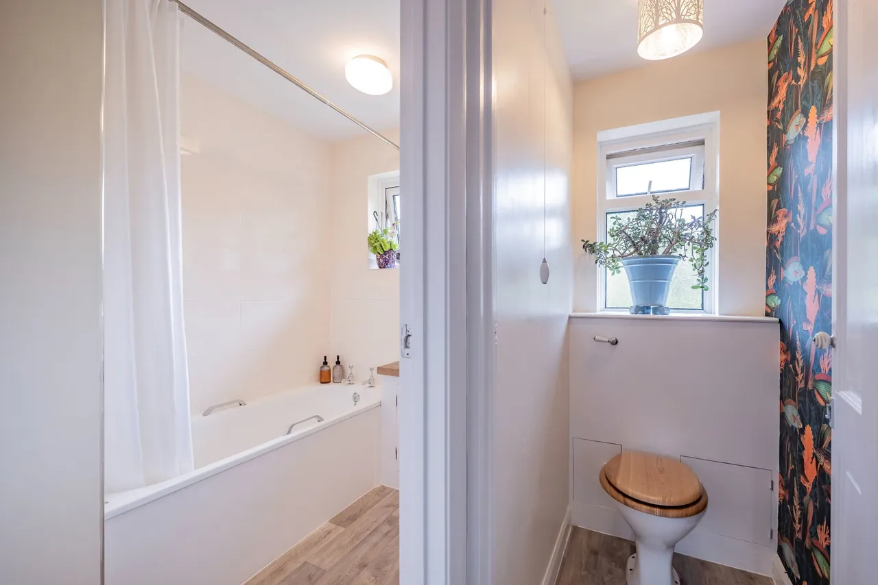 Bracken Close, Crowborough, TN6, photo 9