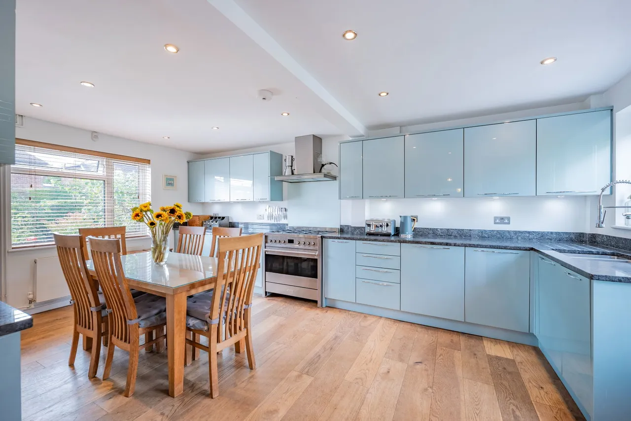 Bracken Close, Crowborough, TN6, photo 2