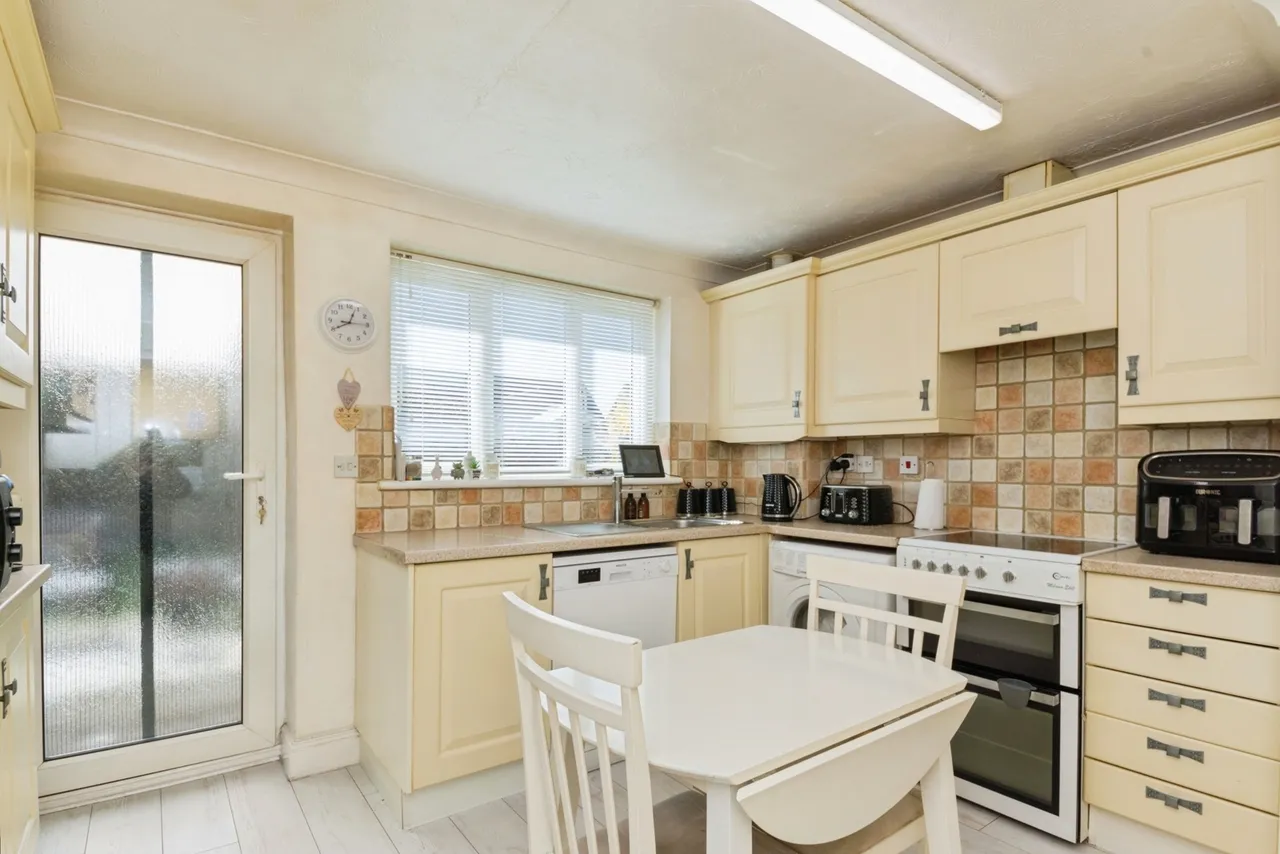 Shalfleet Court, Clacton-on-Sea, Essex, CO15, photo 2
