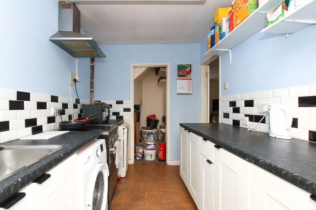 Okeley Lane, Tring, Hertfordshire, HP23 4HB, photo 3