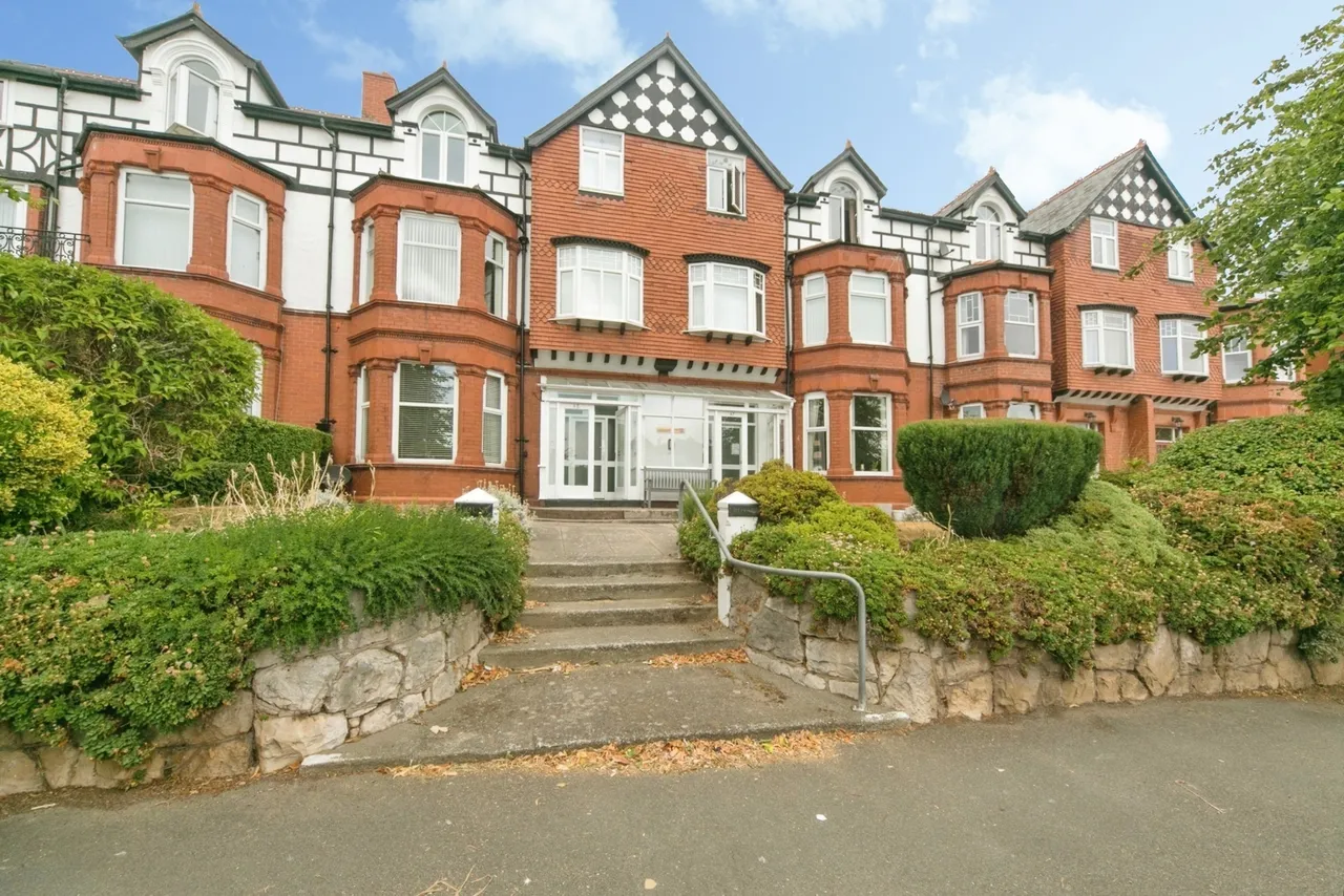 Whitehall Road, Rhos on Sea, LL28, photo 6