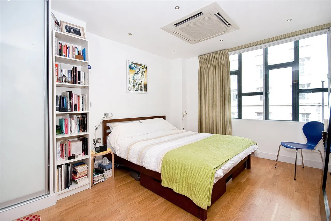 City Road, Moorgate, EC1Y, photo 3