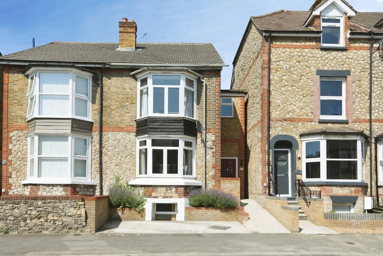 4 bed house for sale — Holland Road, Maidstone, Kent, ME14