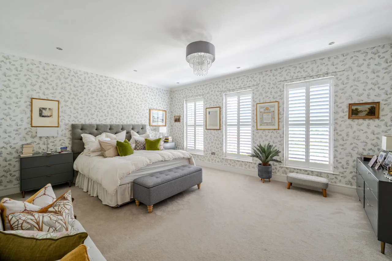 Pine Lodge Way, Epsom, KT19, photo 5