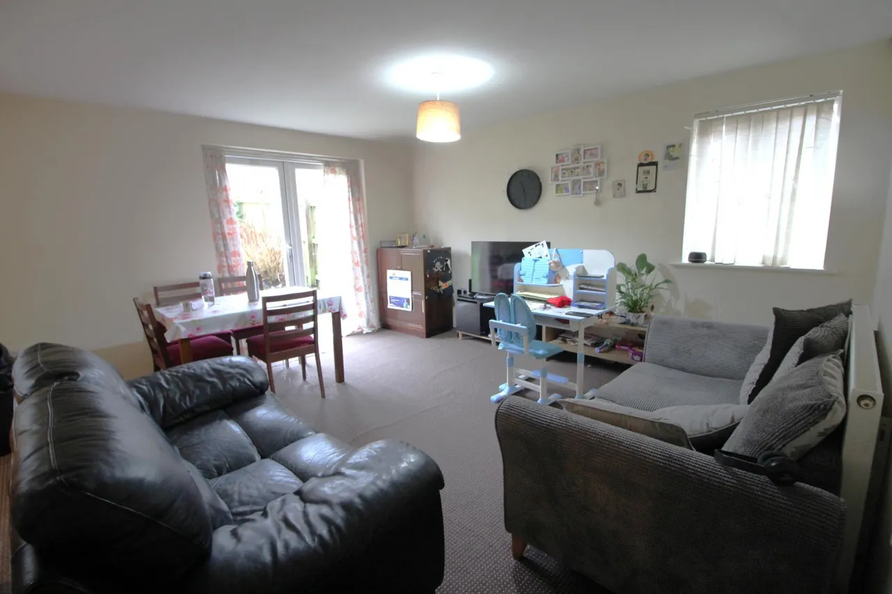 Broadoaks, Bury, BL9, photo 2
