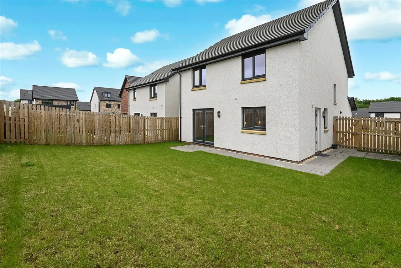 Lawder Gardens, Glenrothes, Fife, KY7, photo 22
