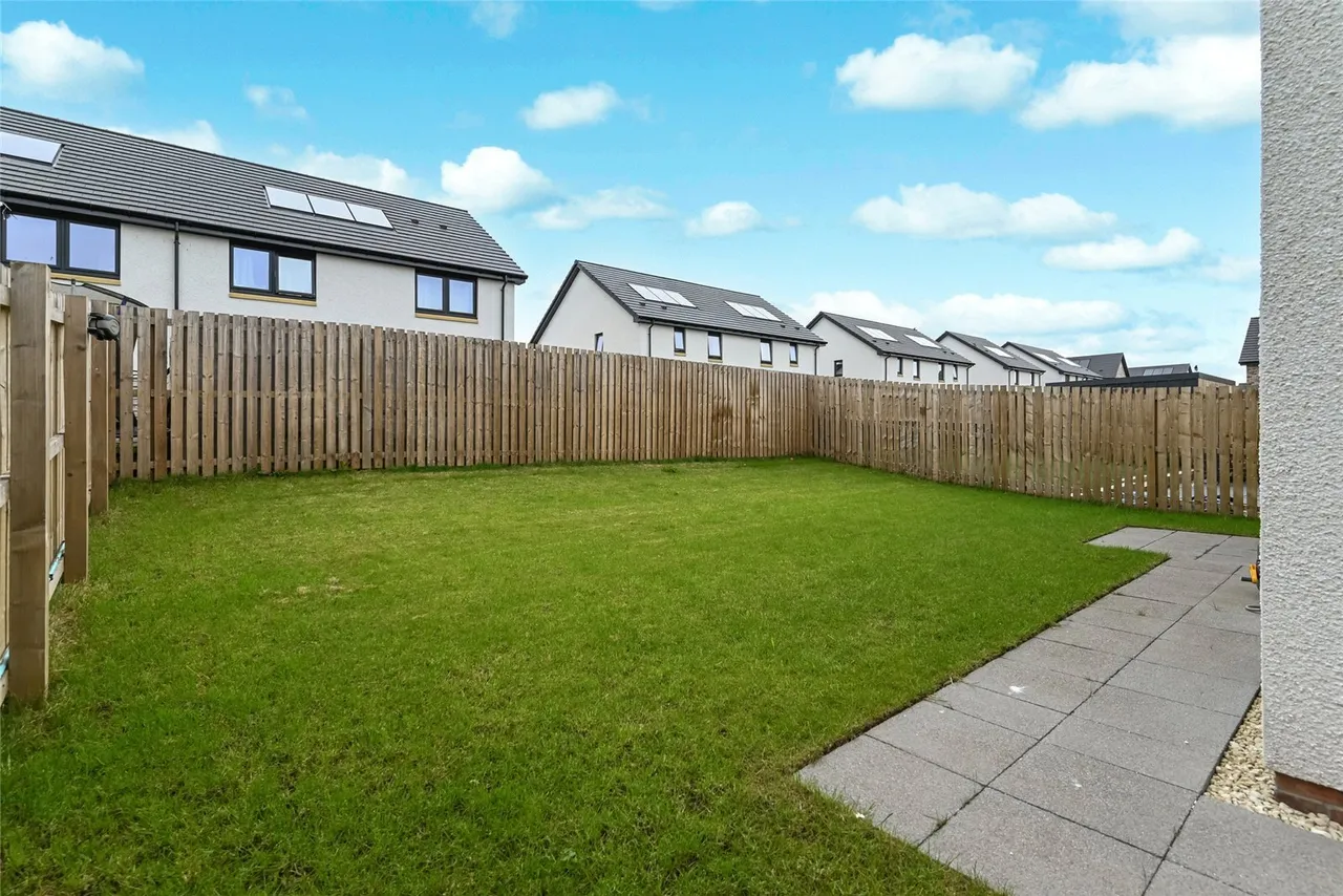 Lawder Gardens, Glenrothes, Fife, KY7, photo 21