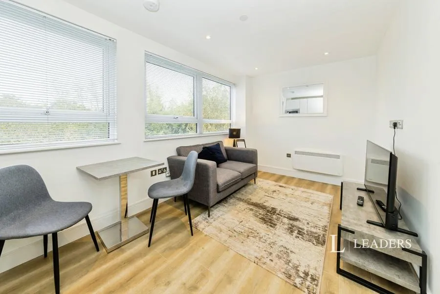 Wood Street, East Grinstead, RH19, photo 7