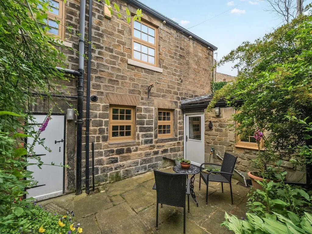 Barnsley Road, Newmillerdam, WF2, photo 18