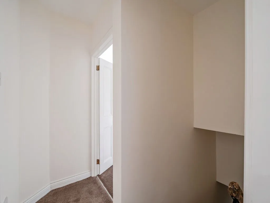 Barnsley Road, Newmillerdam, WF2, photo 20
