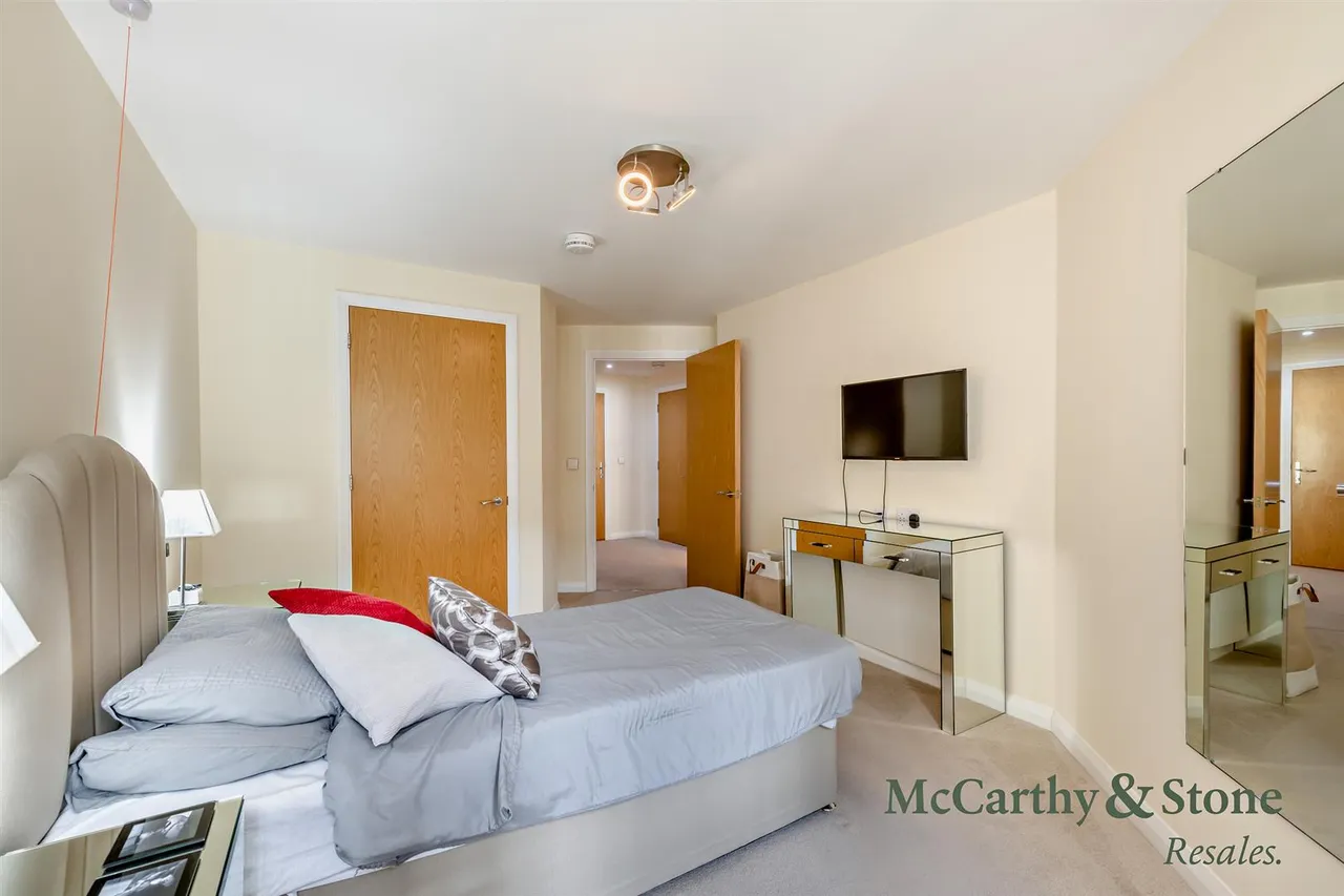 Burlington Gardens, Leyland, PR25, photo 9
