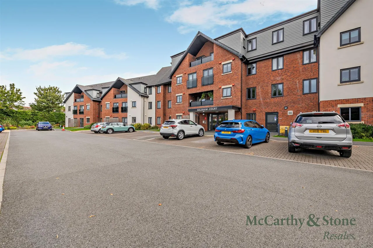 Burlington Gardens, Leyland, PR25, photo 17